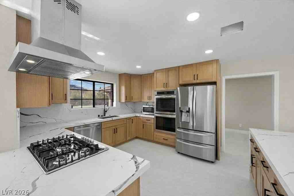 3382 Montessouri St - Photo 6 of 50