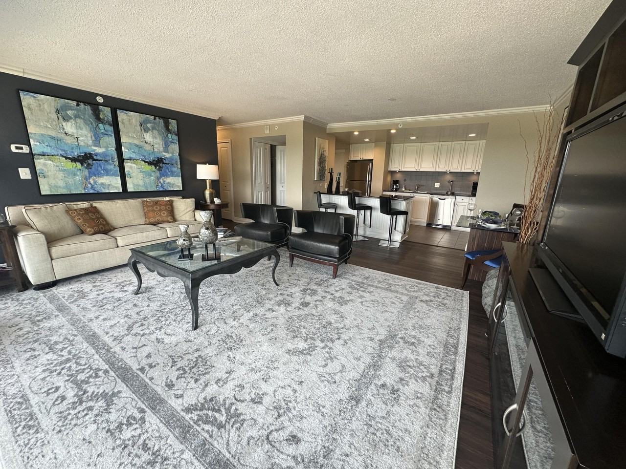 555 S Old Woodward Ave #802 - Photo 3 of 9