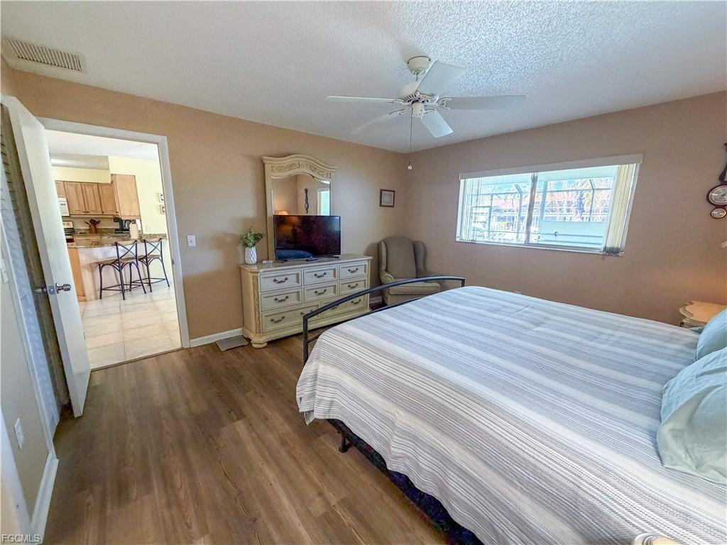 1115 Sw 54th Ln #1 - Photo 5 of 10