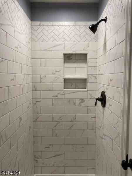 173 Riveredge Dr - Photo 7 of 11