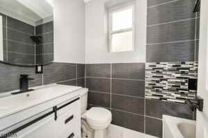 featured image of 59 Ellington St #1