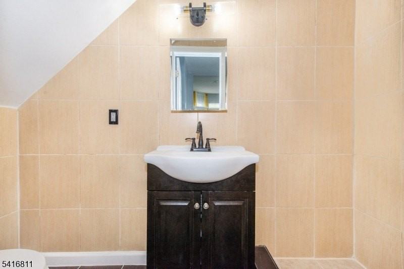 59 Ellington St #1 - Photo 7 of 13
