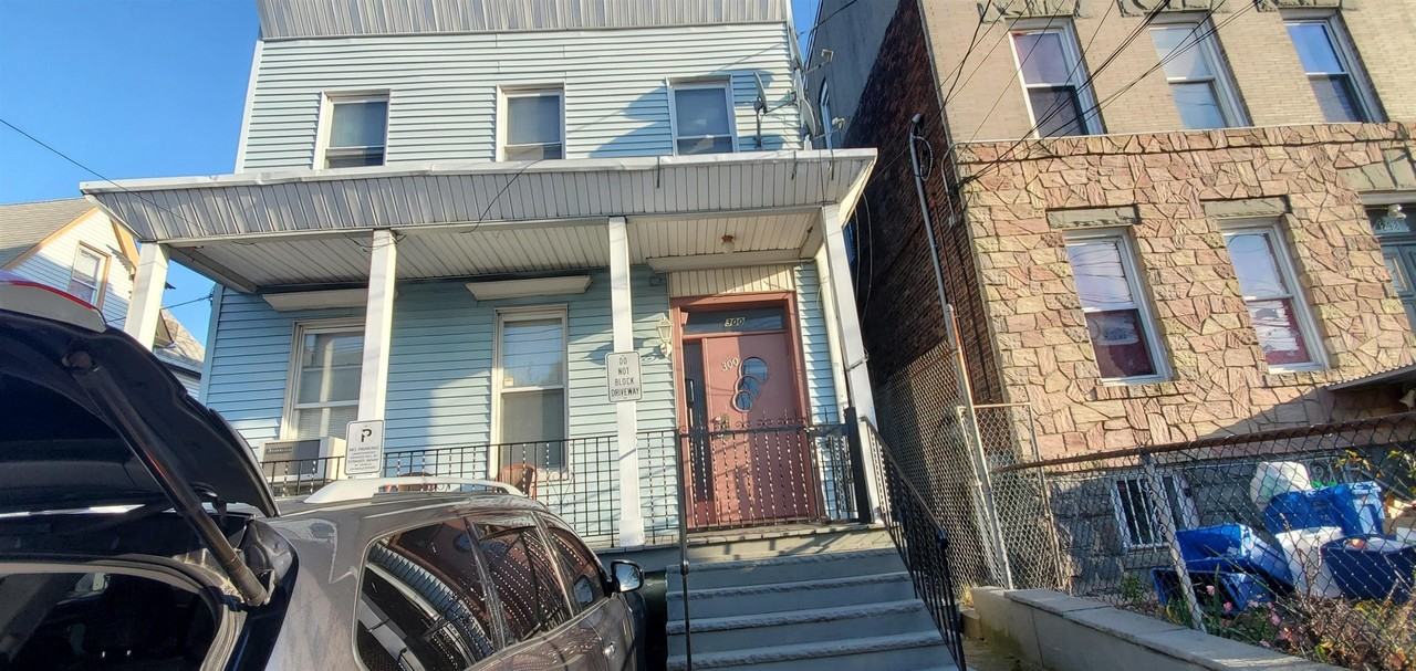 300 New York Ave #2FL