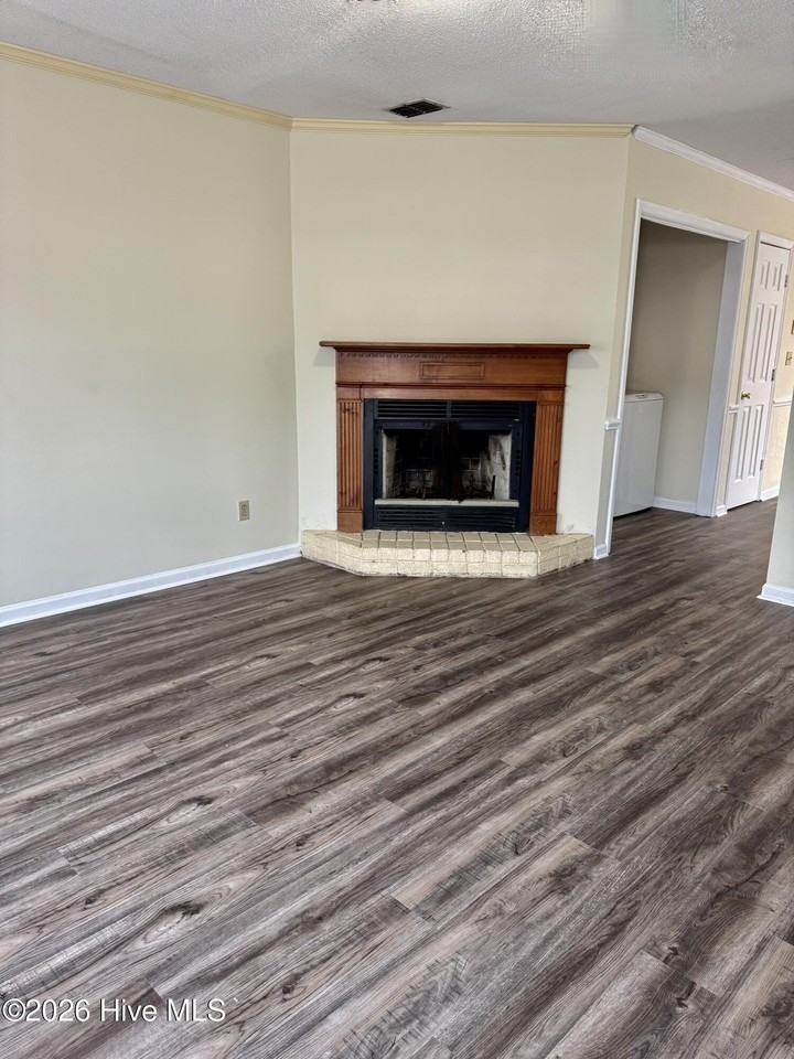 322 Haven Dr Apt N4 - Photo 2 of 10