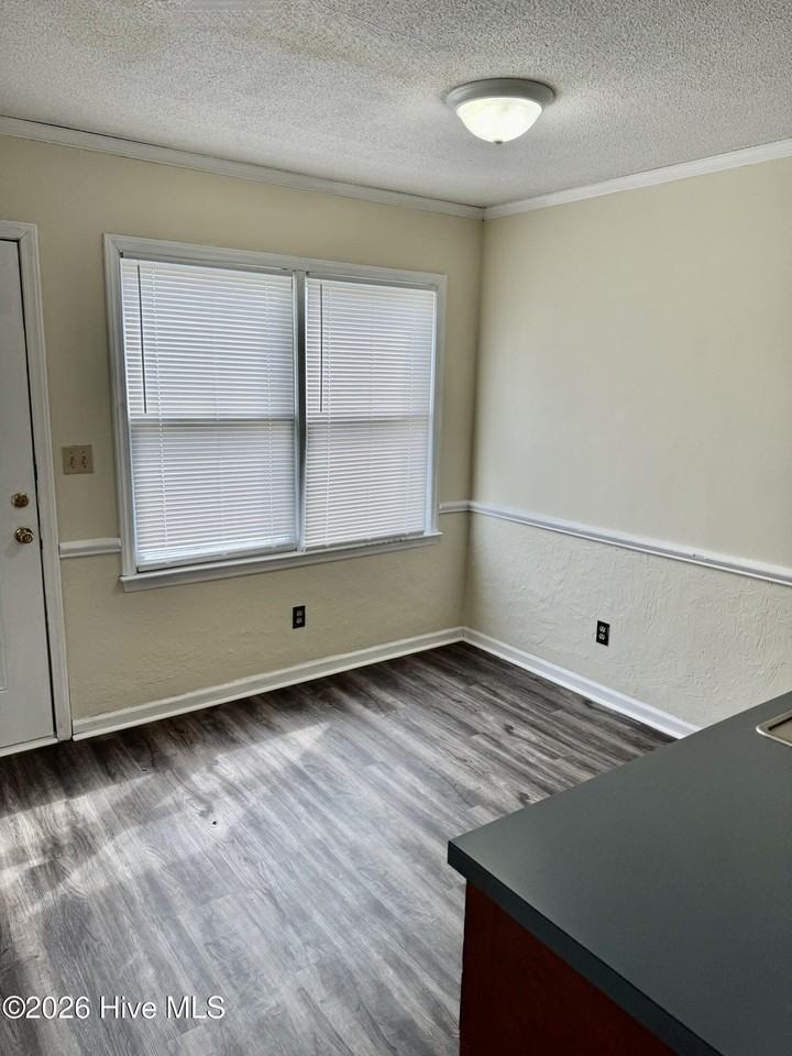 322 Haven Dr Apt N4 - Photo 4 of 10