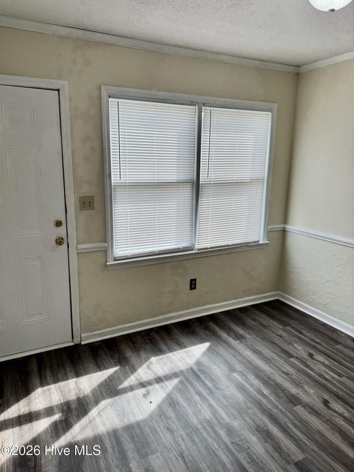 322 Haven Dr Apt N4 - Photo 6 of 10