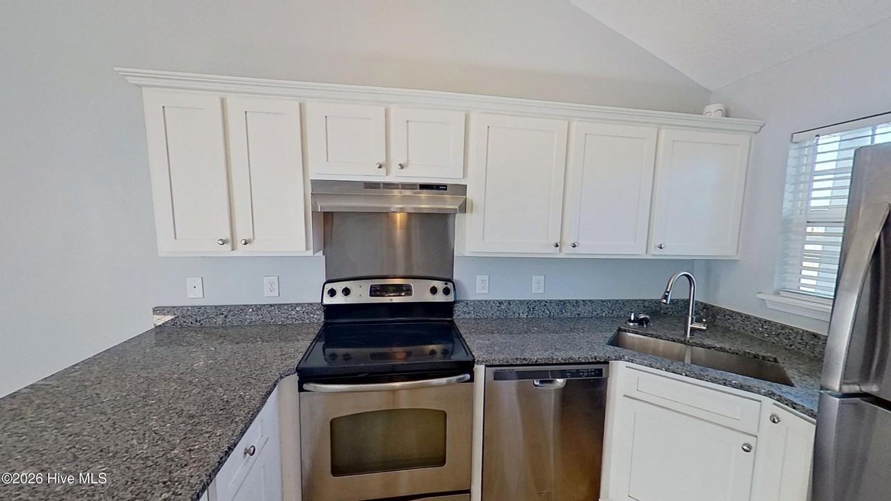 3006 Lauren Place Dr Apt 103 - Photo 6 of 18