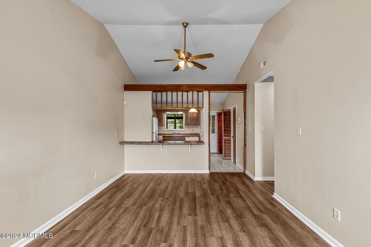 341 W Frances St - Photo 6 of 25