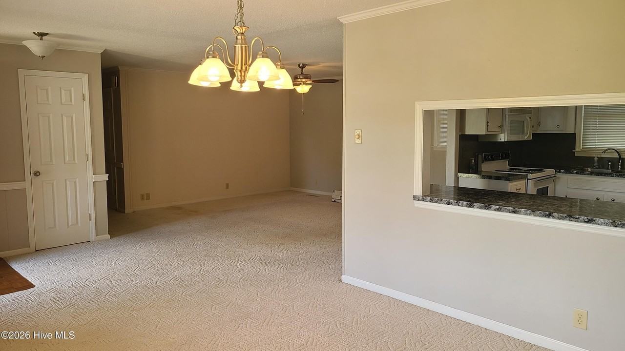 500 W Church St - Photo 4 of 14