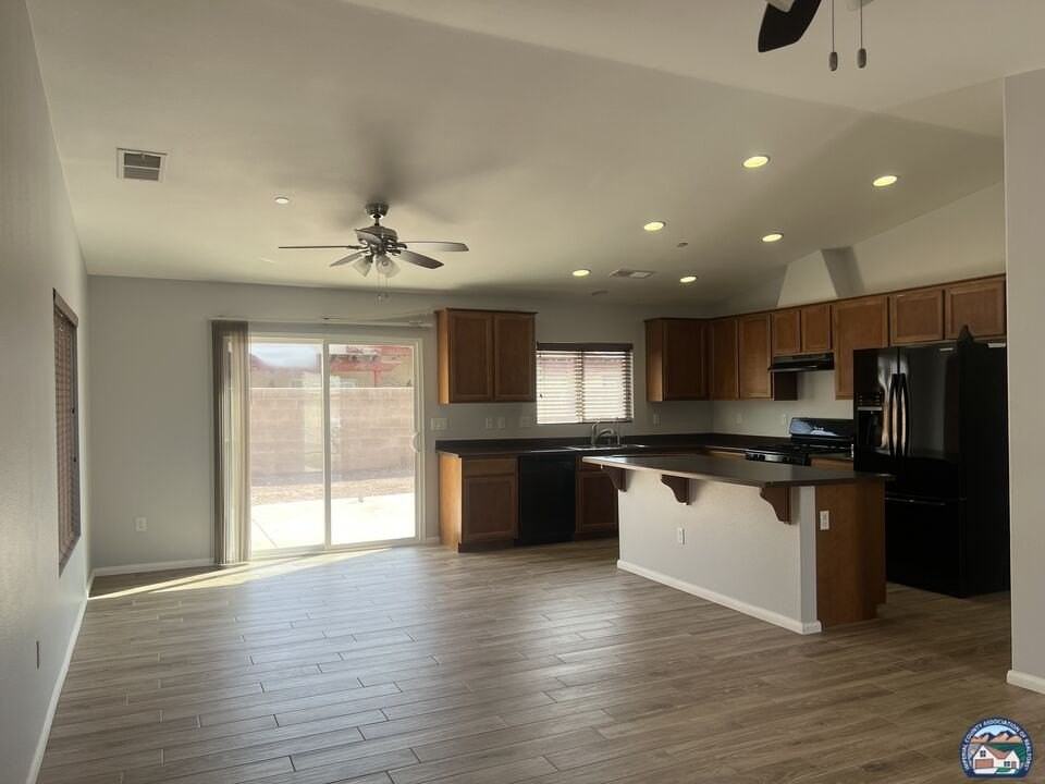 241 Rosarito Dr - Photo 6 of 12