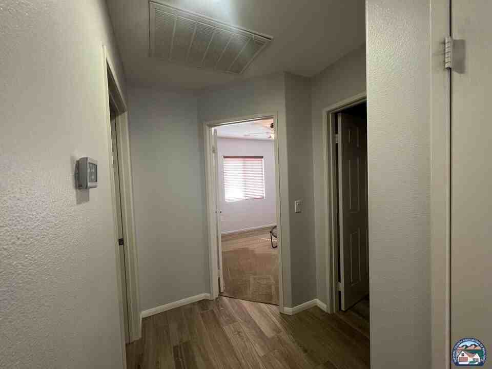 241 Rosarito Dr - Photo 7 of 12