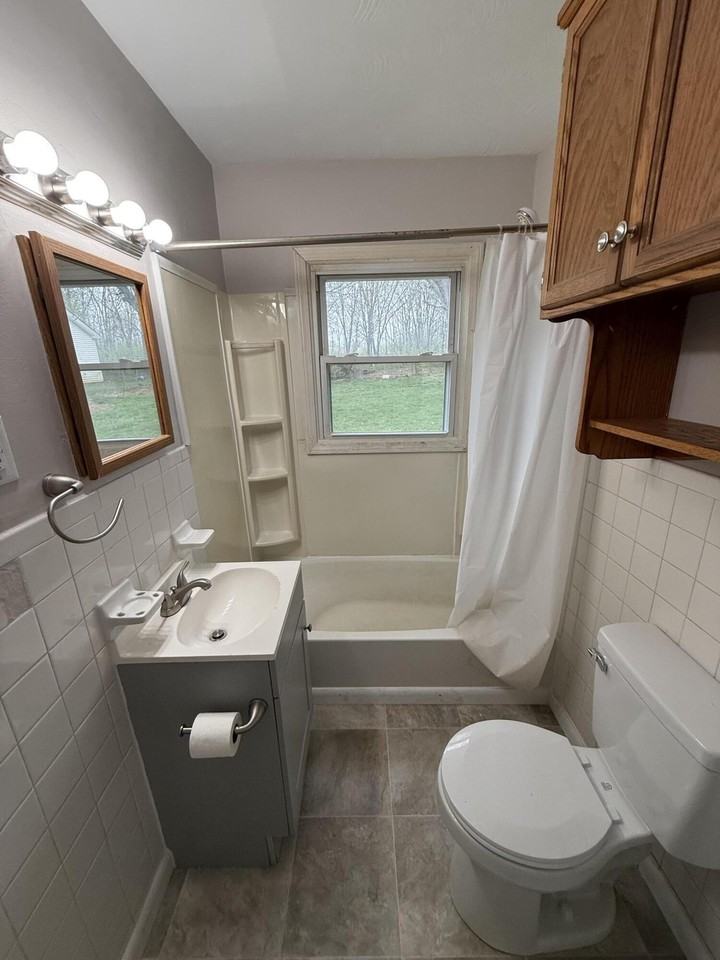 719 Moberly Rd - Photo 6 of 10