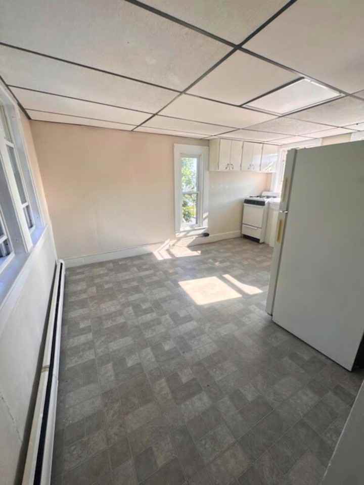 277 Brunswick St #7 - Photo 6 of 10