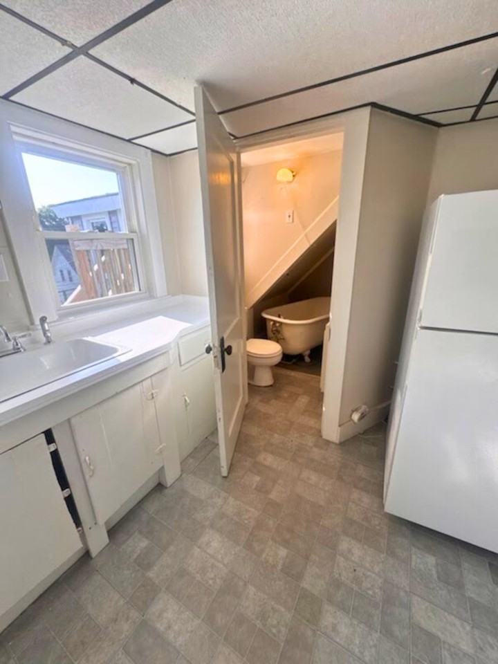 277 Brunswick St #7 - Photo 7 of 10