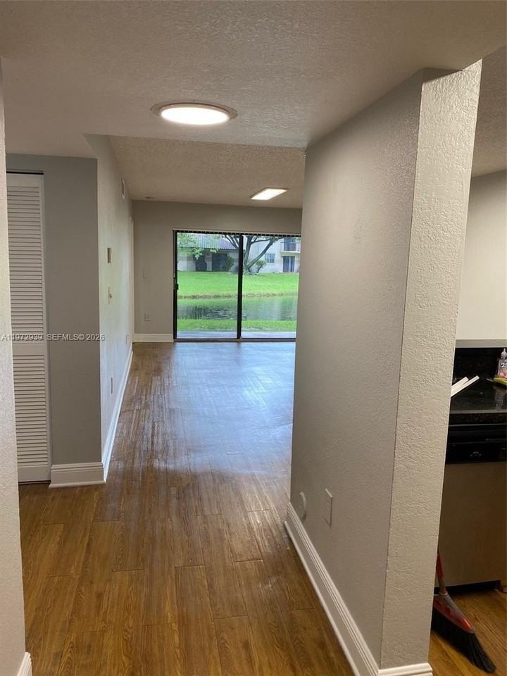 9981 Nob Hill Ct #9981