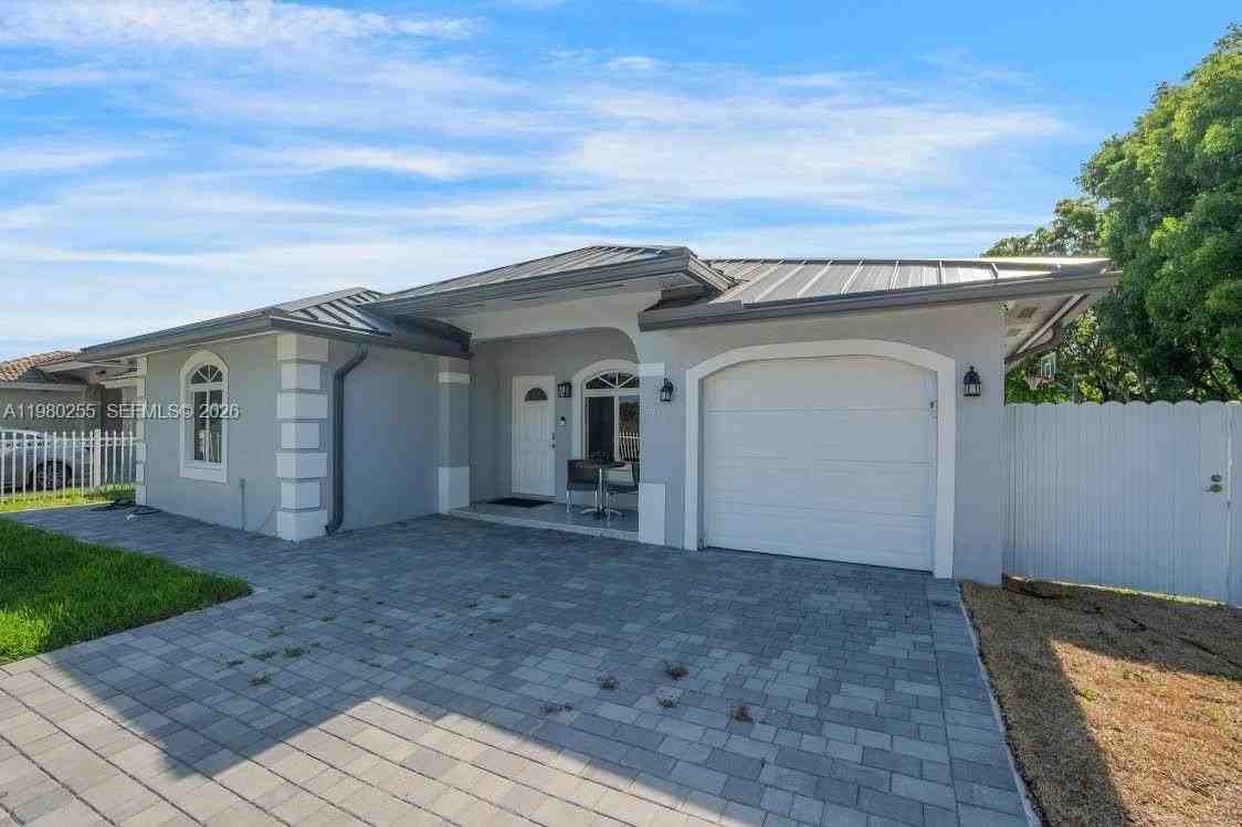 20560 Nw 17th Ave - Photo 3 of 25