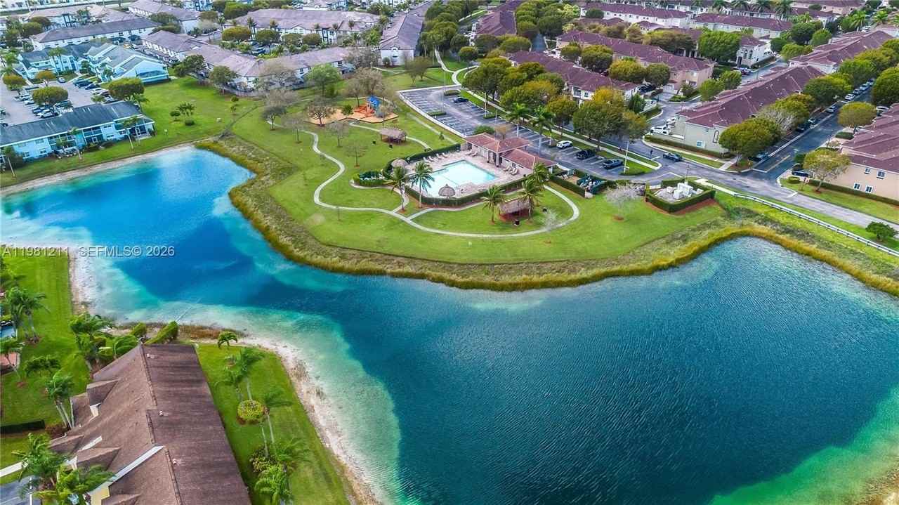 2301 Se 24th Ave #2301 - Photo 7 of 37