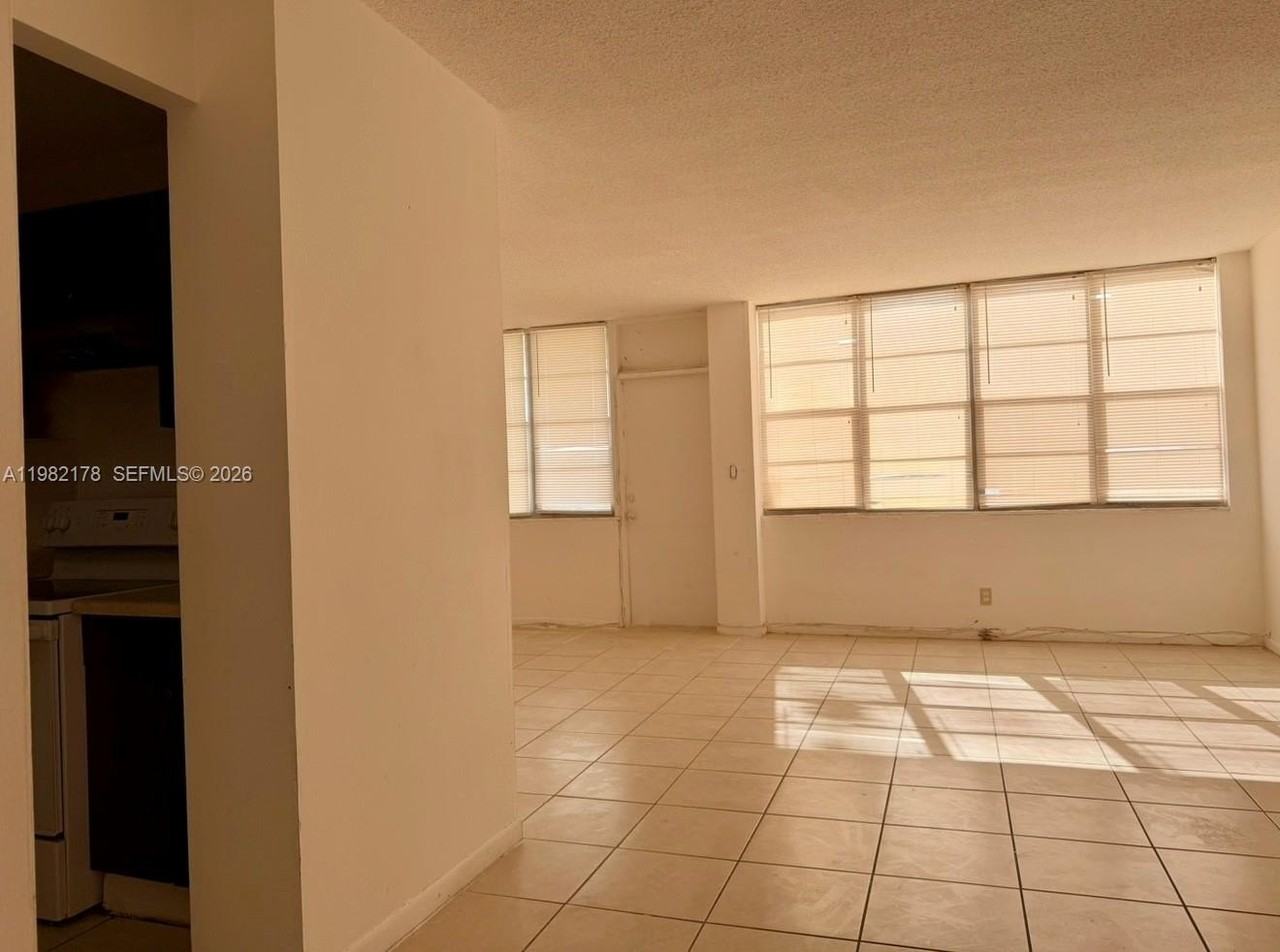 2025 Ne 164th St #803 - Photo 5 of 15