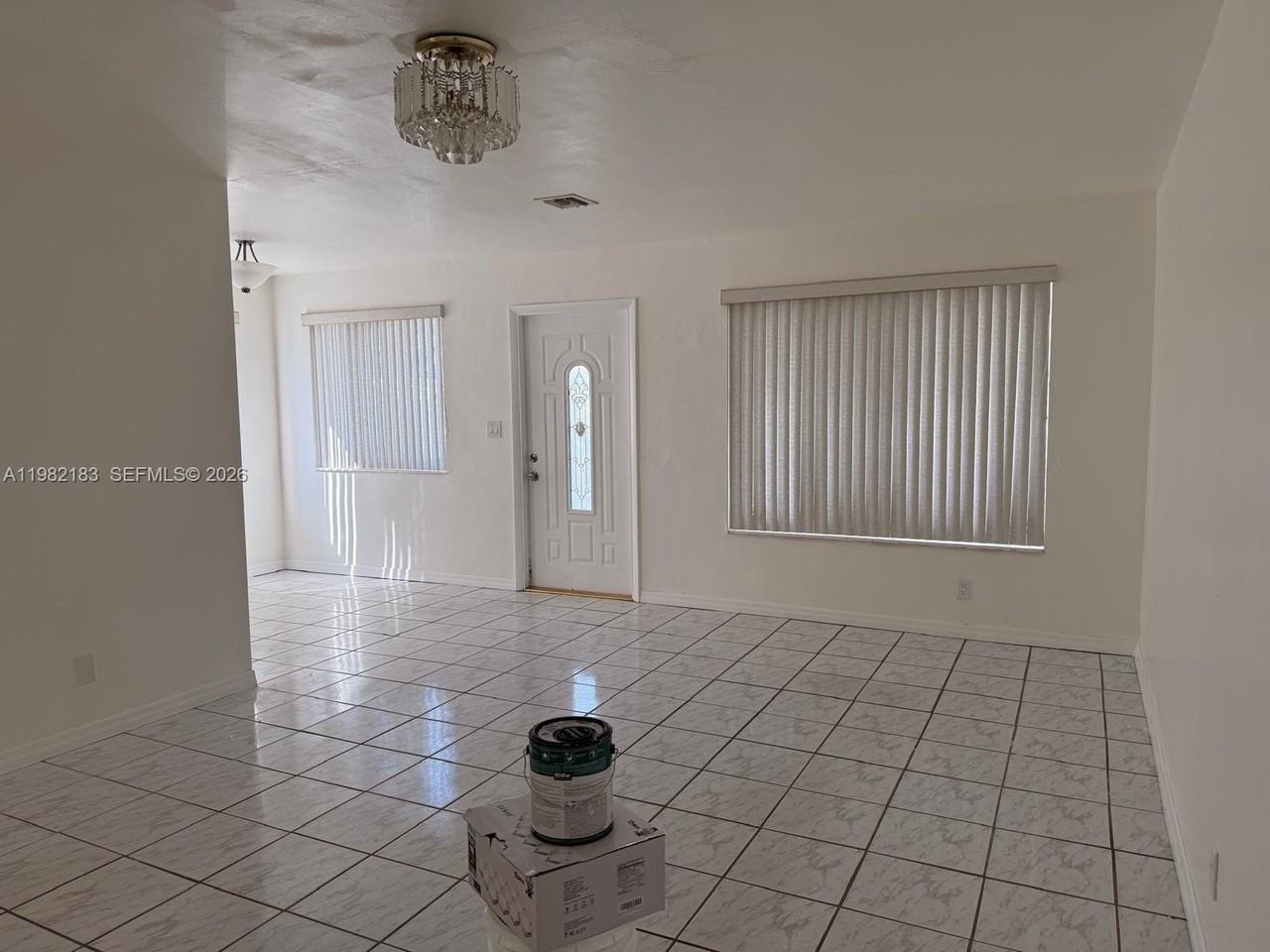 310 Ne 58th St #B - Photo 2 of 7