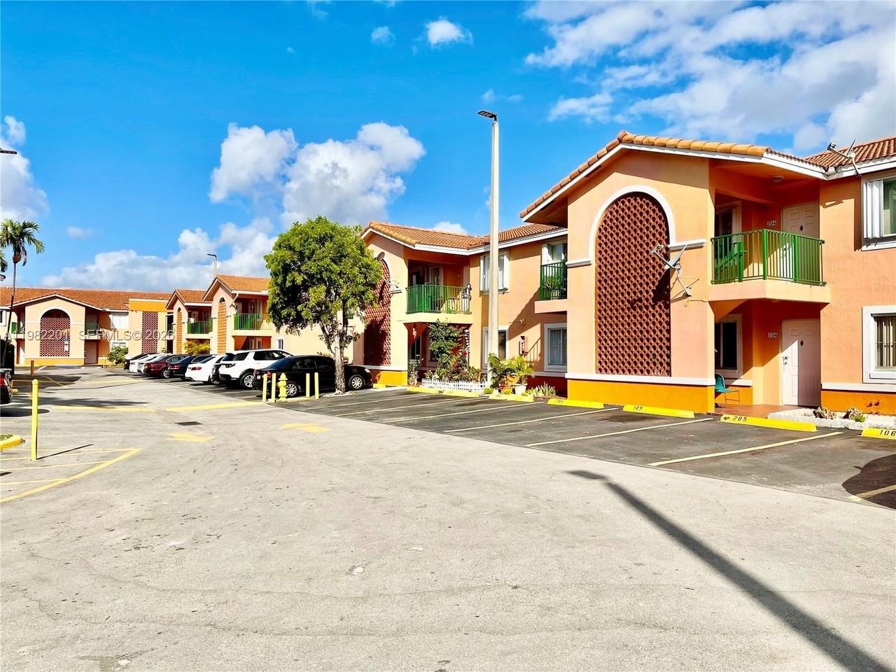 4681 Nw 9th St #211 - Photo 2 of 45