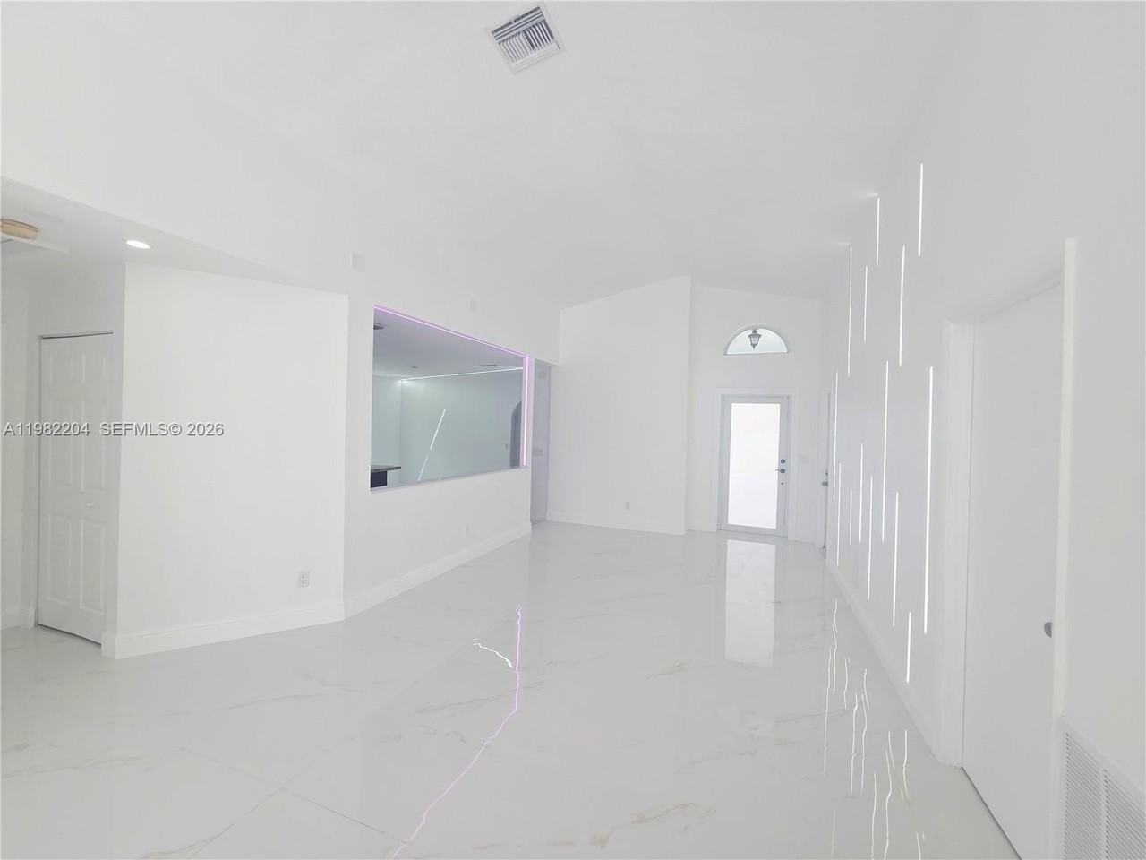 4490 Sw 19th St - Photo 4 of 29