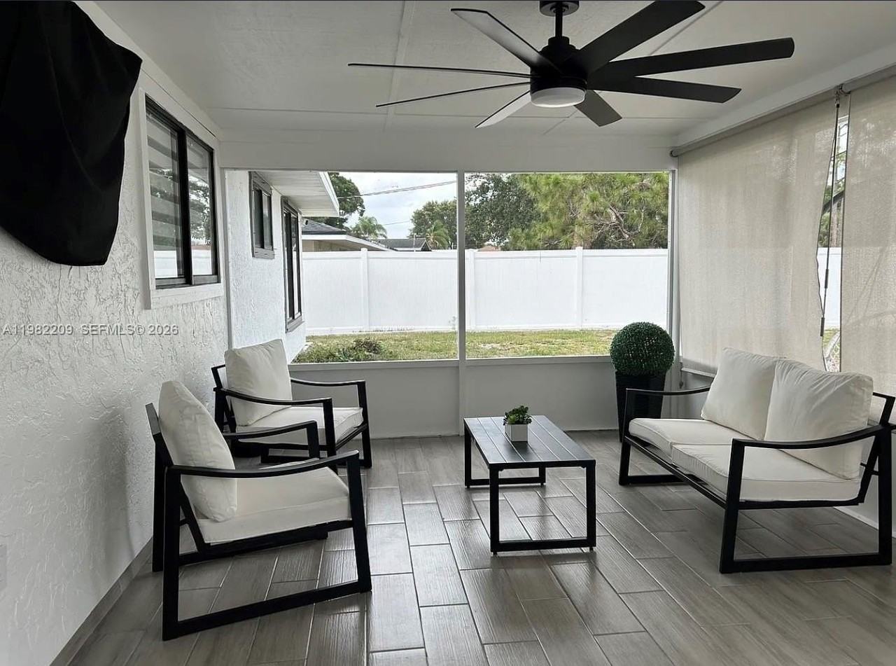 2197 Se Shelter Dr #2197 - Photo 5 of 13