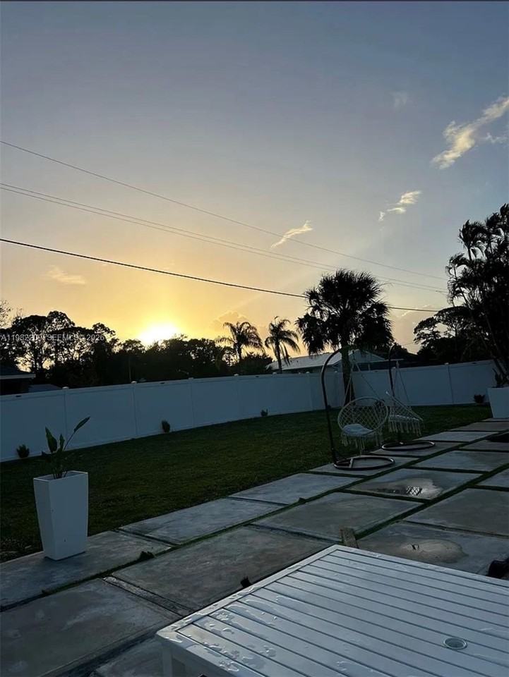 2197 Se Shelter Dr #2197 - Photo 6 of 13