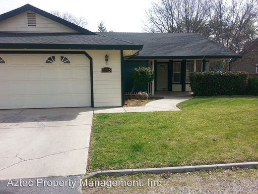 2283 Maple St - Photo 2 of 13