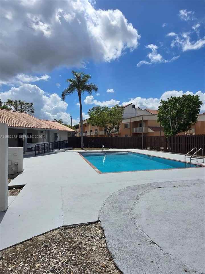 14835 Sw 80th St #103-6