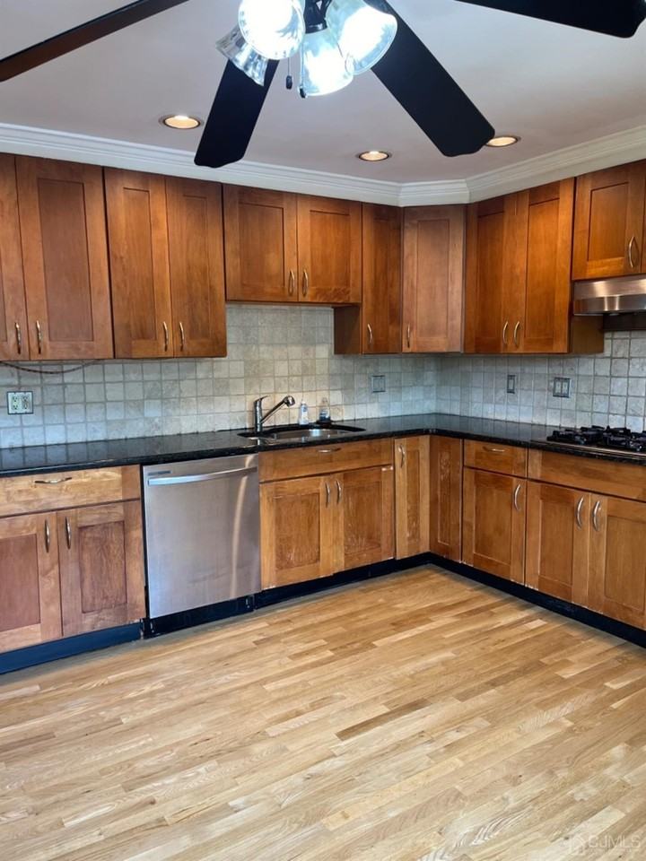 3601 N Oaks Blvd - Photo 5 of 38