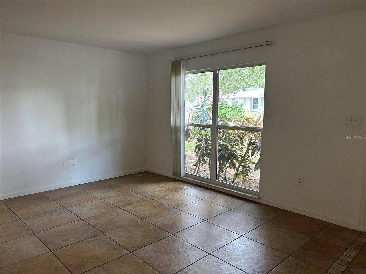 2428 Waldemere St - Photo 4 of 25