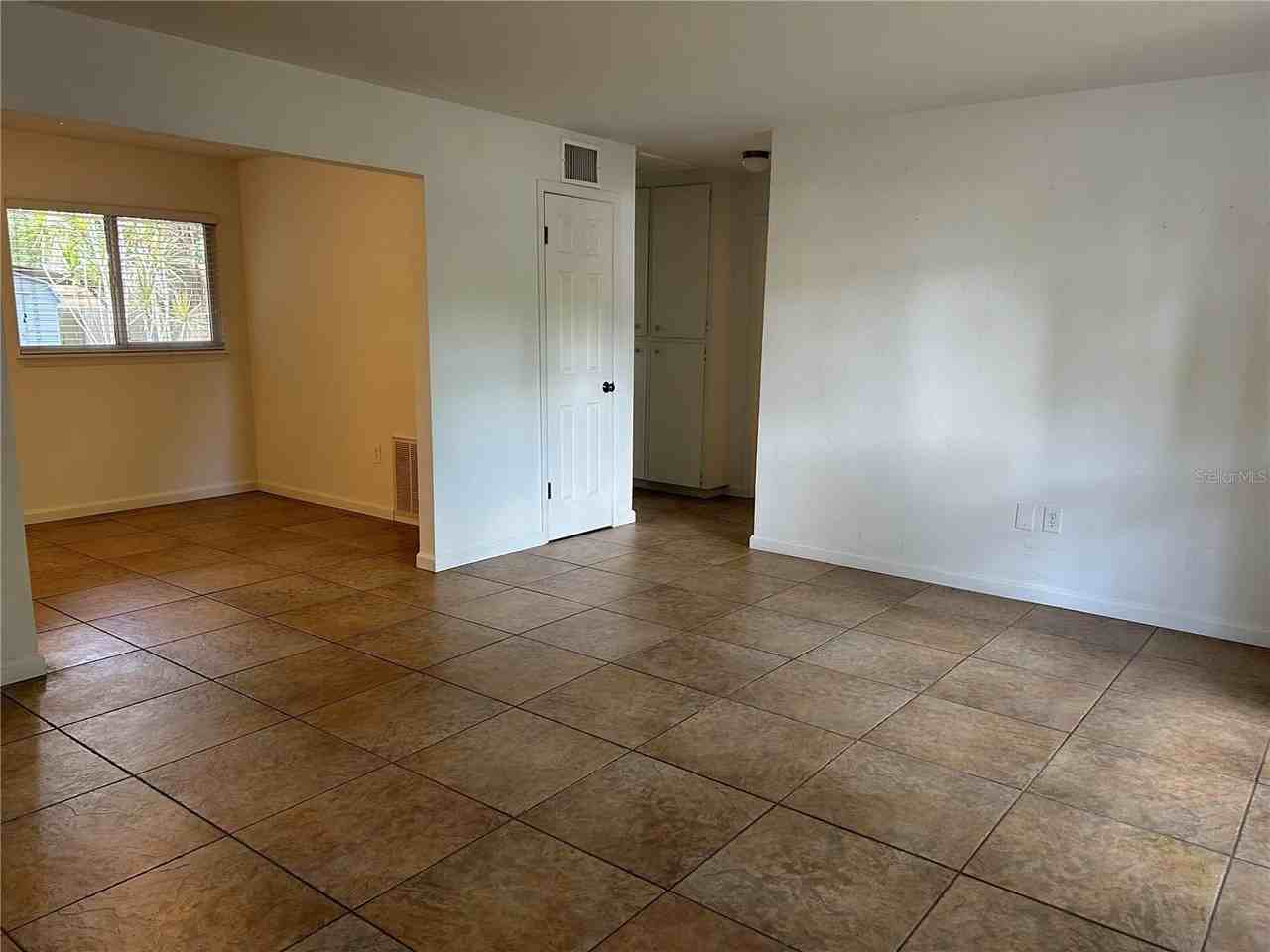 2428 Waldemere St - Photo 5 of 25