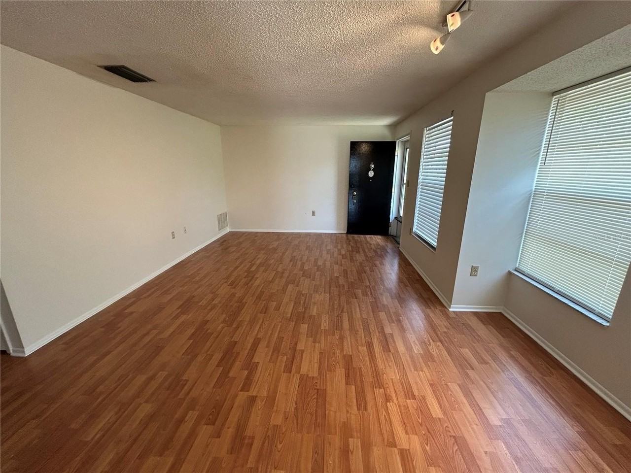 4427 58th St W - Photo 5 of 11