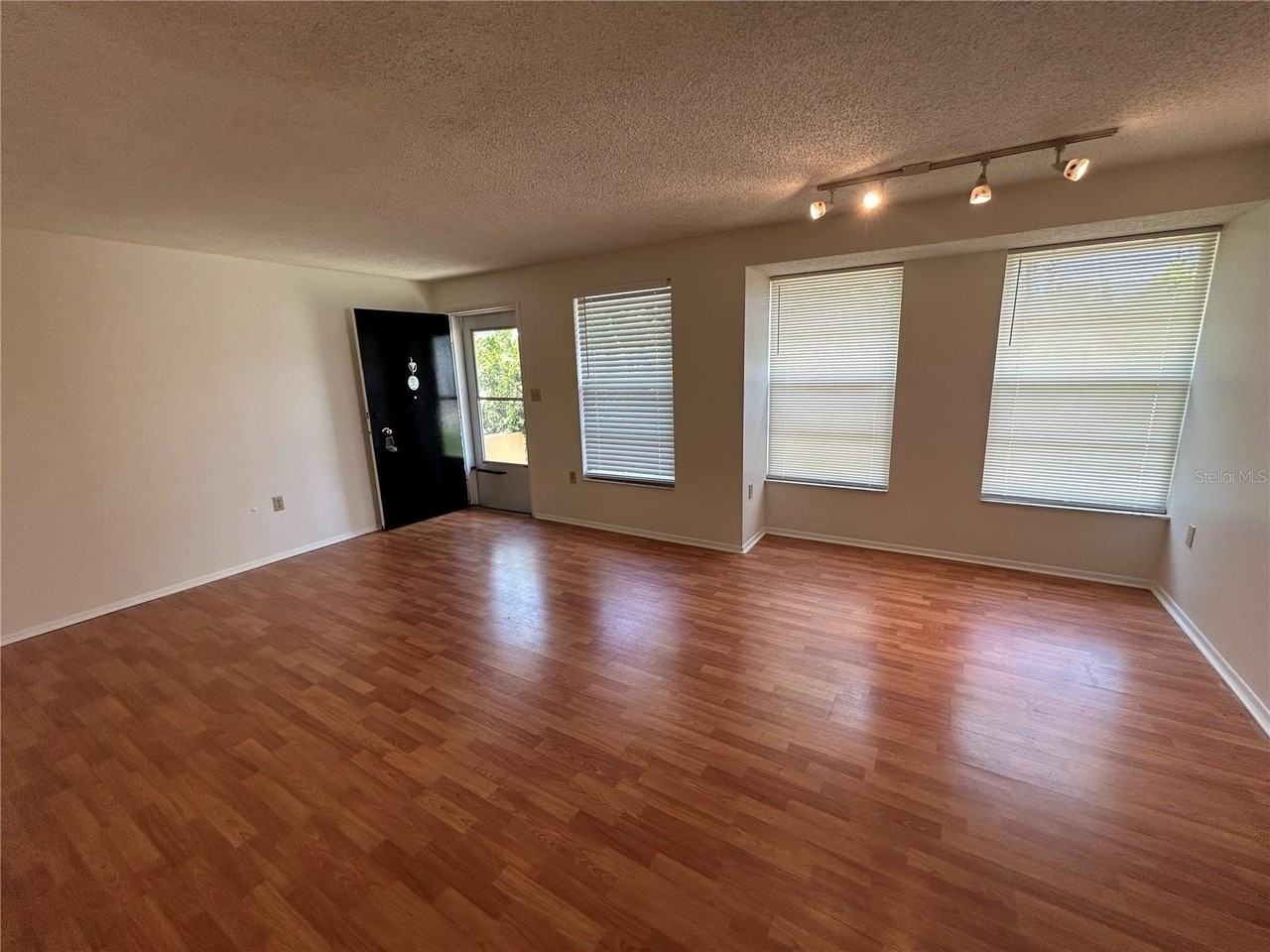 4427 58th St W - Photo 6 of 11