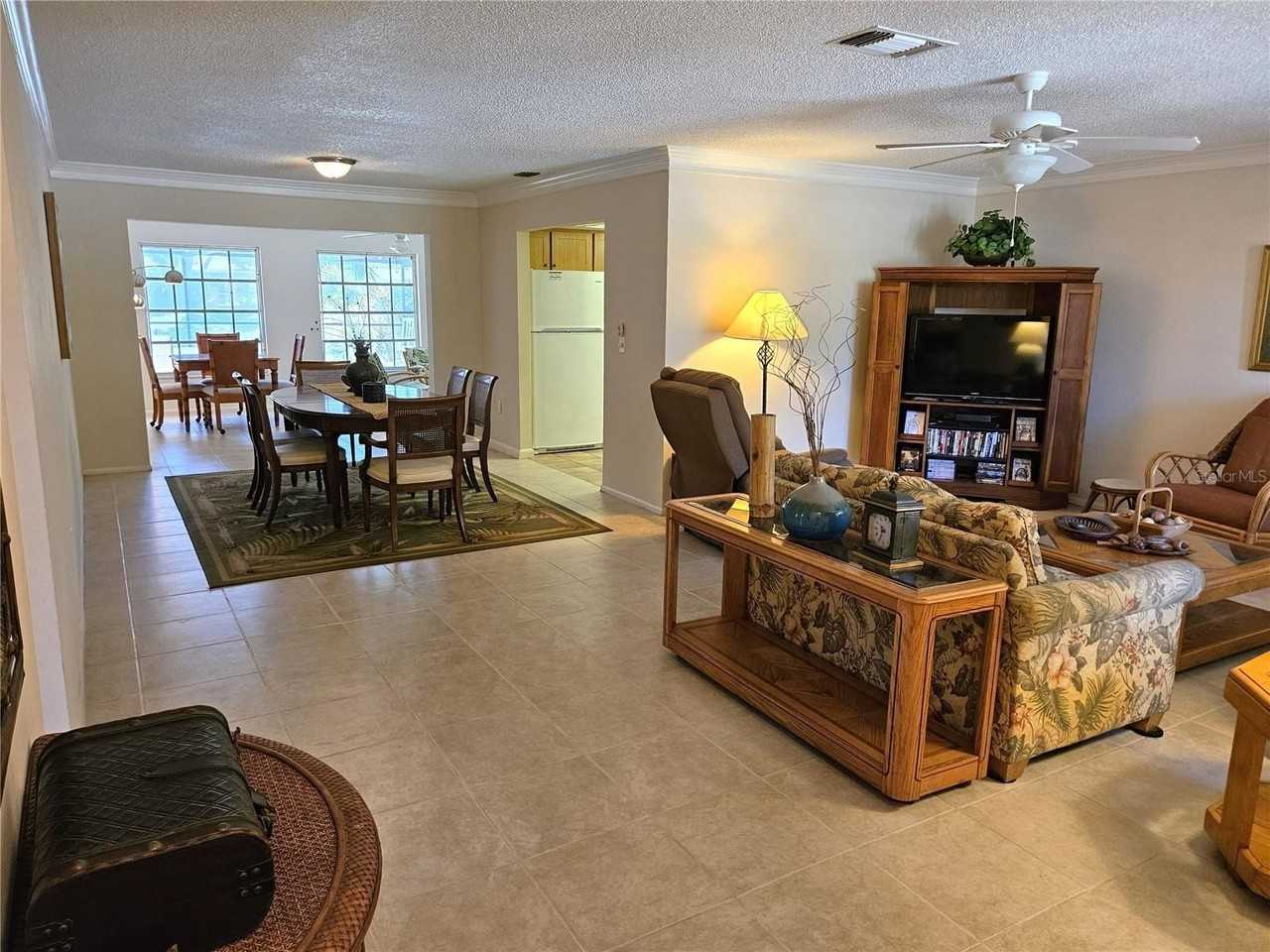 492 E Shade Dr - Photo 5 of 37