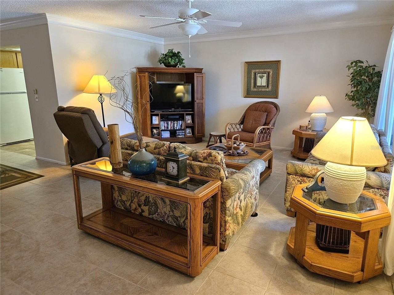 492 E Shade Dr - Photo 6 of 37