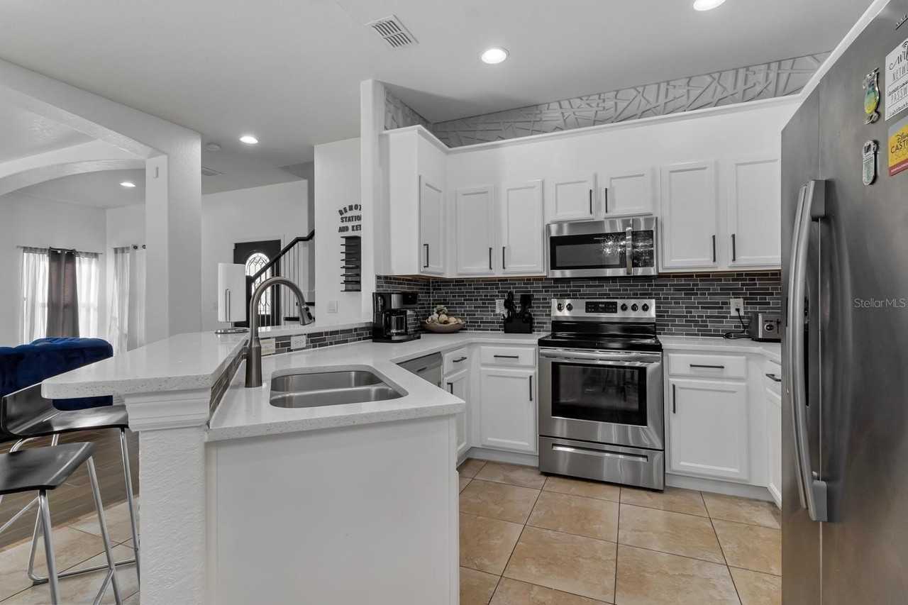 16748 Lazy Breeze Loop - Photo 6 of 37