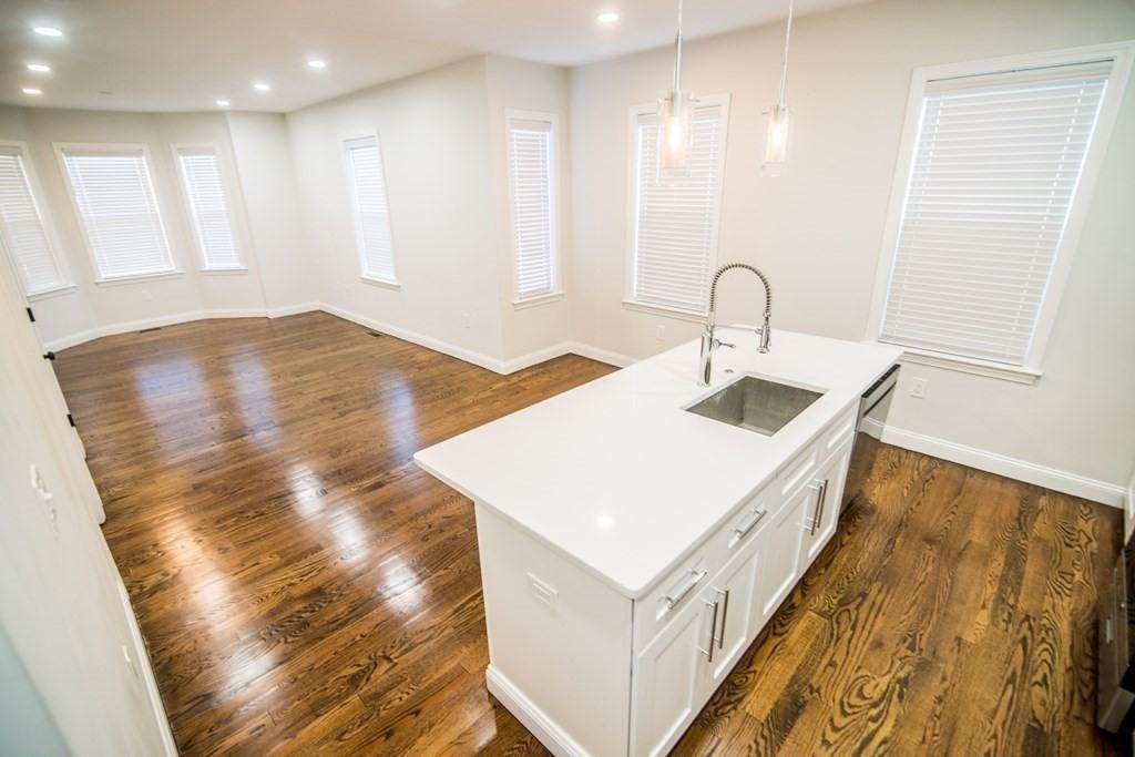 757 Washington St #1 - Photo 6 of 24