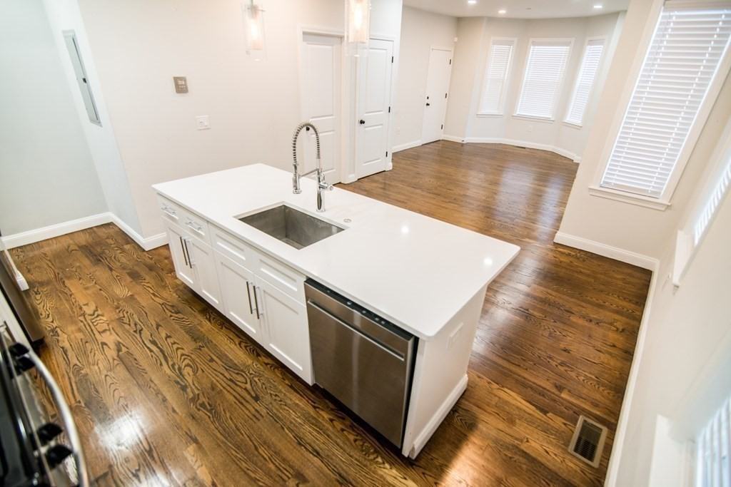 757 Washington St #1 - Photo 7 of 24