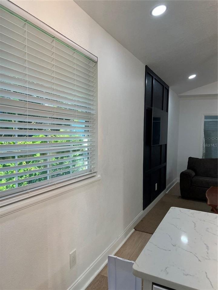 311 E Floribraska Ave #A - Photo 5 of 17