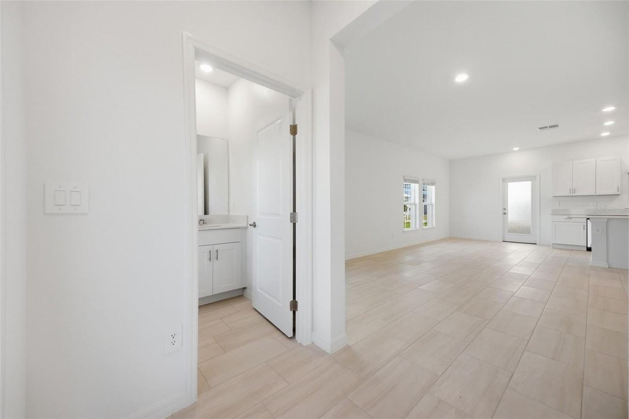 10848 Fanning Springs Ln - Photo 2 of 31