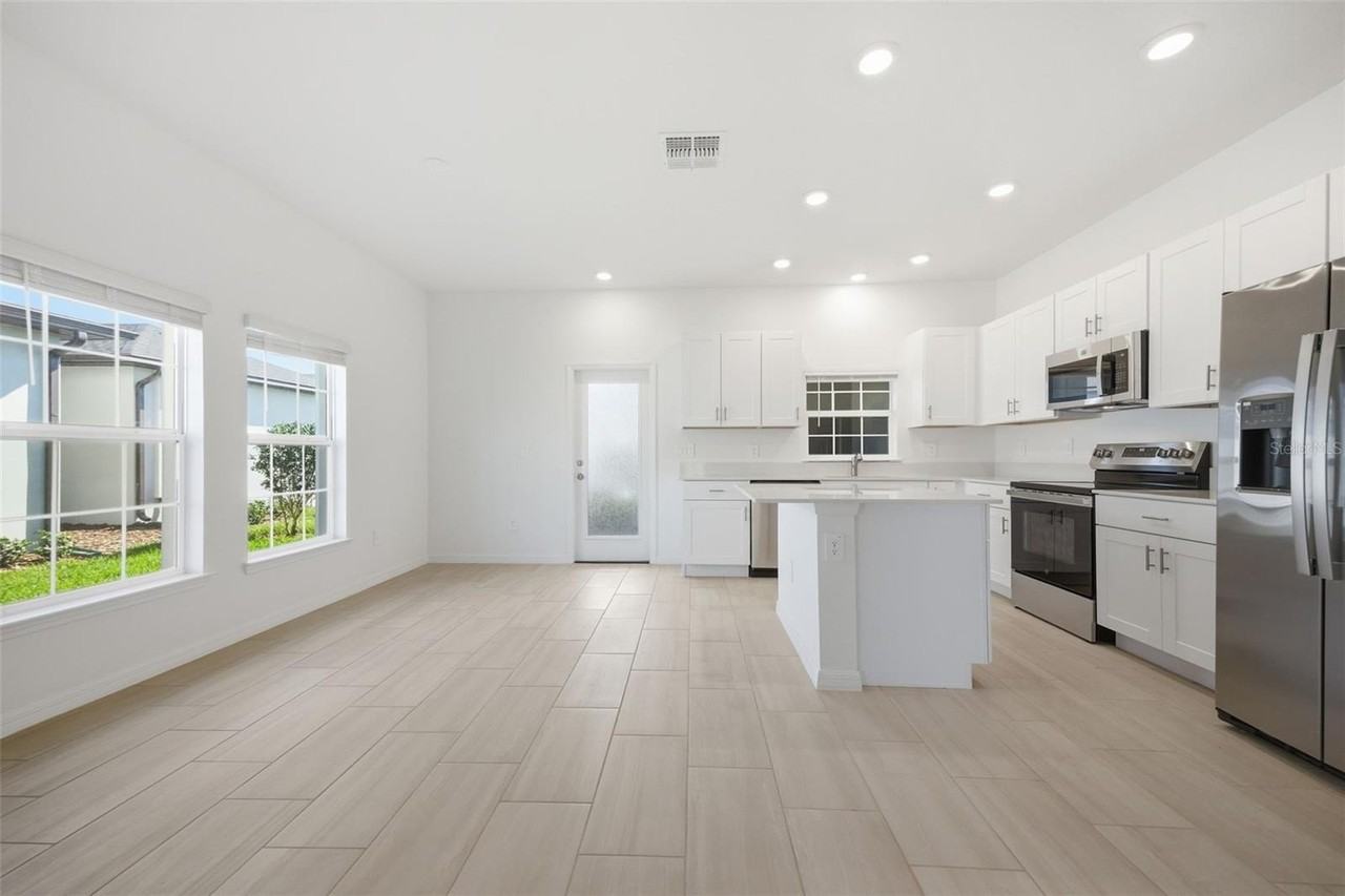 10848 Fanning Springs Ln - Photo 3 of 31