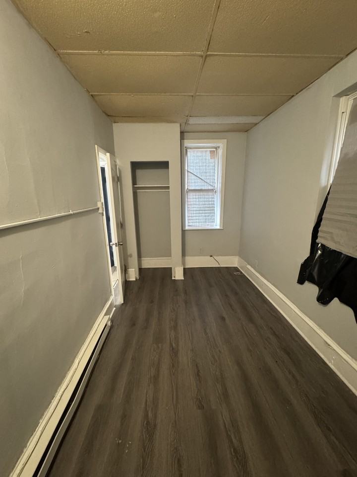 1521 Wakeling St Apt 1r #1R - Photo 7 of 9