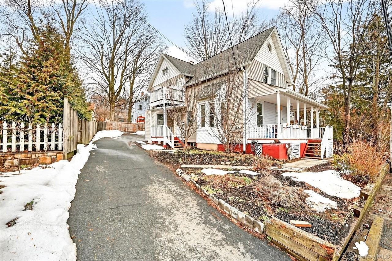 48 S Mill St - Photo 2 of 24