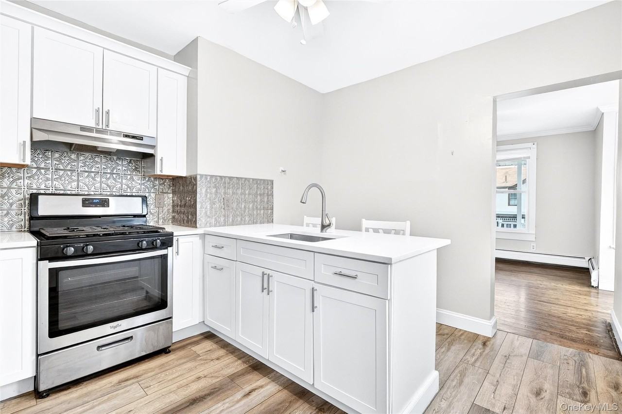 48 S Mill St - Photo 5 of 24