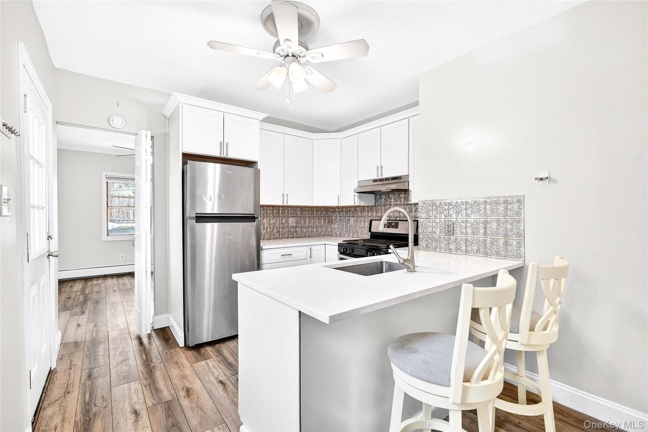 48 S Mill St - Photo 6 of 24