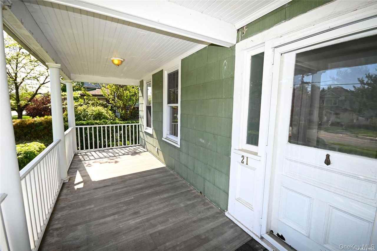 21 Arrandale Ave - Photo 2 of 27