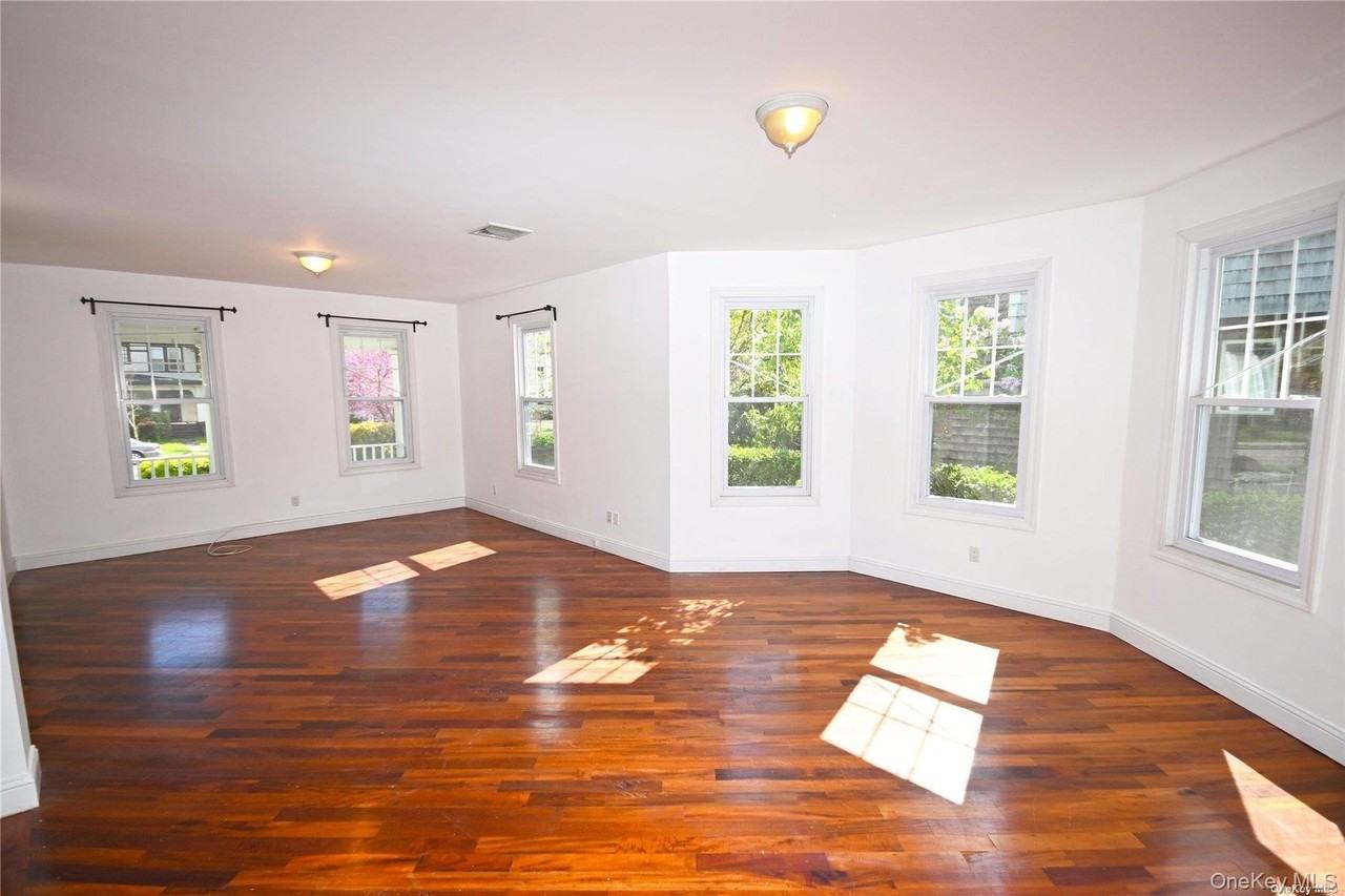 21 Arrandale Ave - Photo 4 of 27