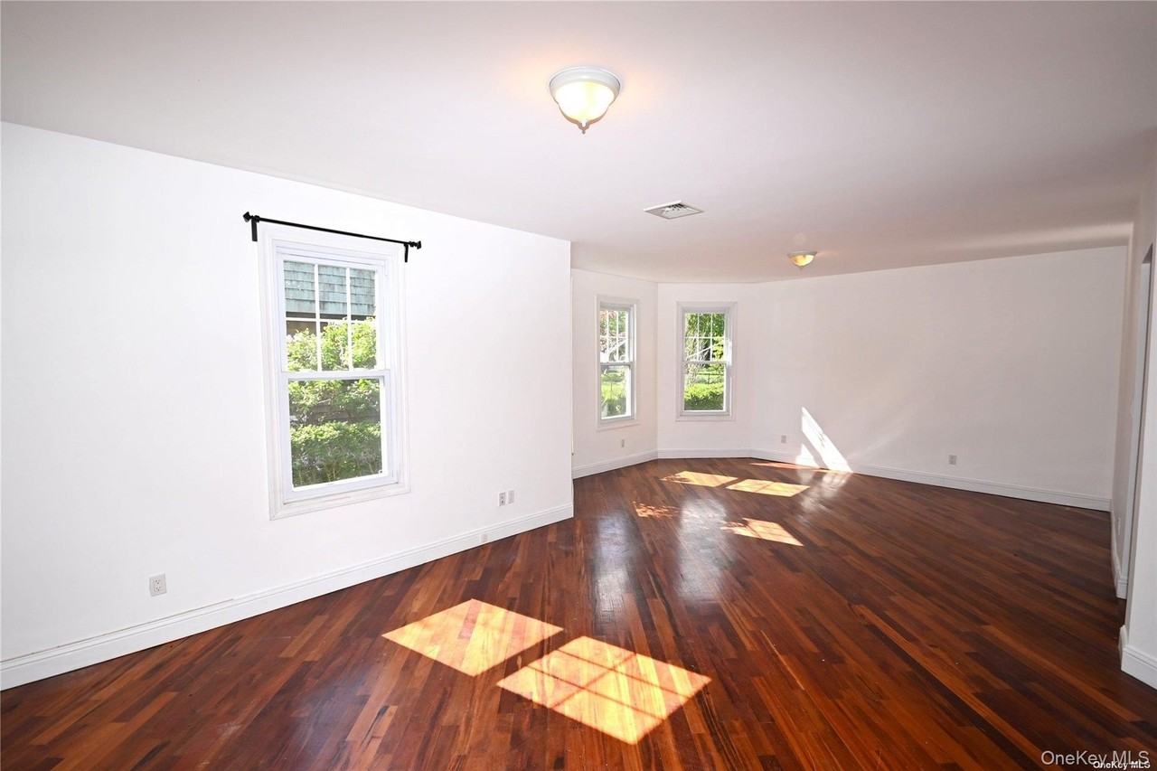 21 Arrandale Ave - Photo 5 of 27