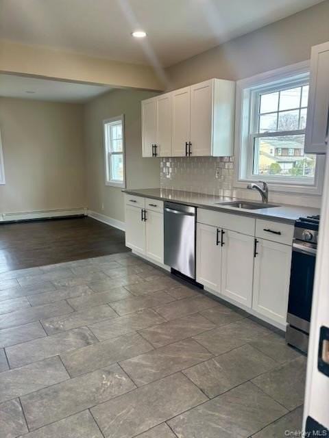 1026 Glen Cove Ave - Photo 3 of 18